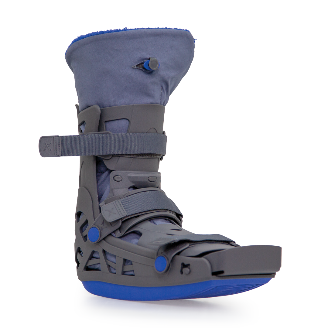 VXBVACA Victor X Vacuum Victor Moonboot Ankle Main