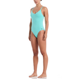 Nike Swim Women's Essential V-Neck One-Piece Swimsuit